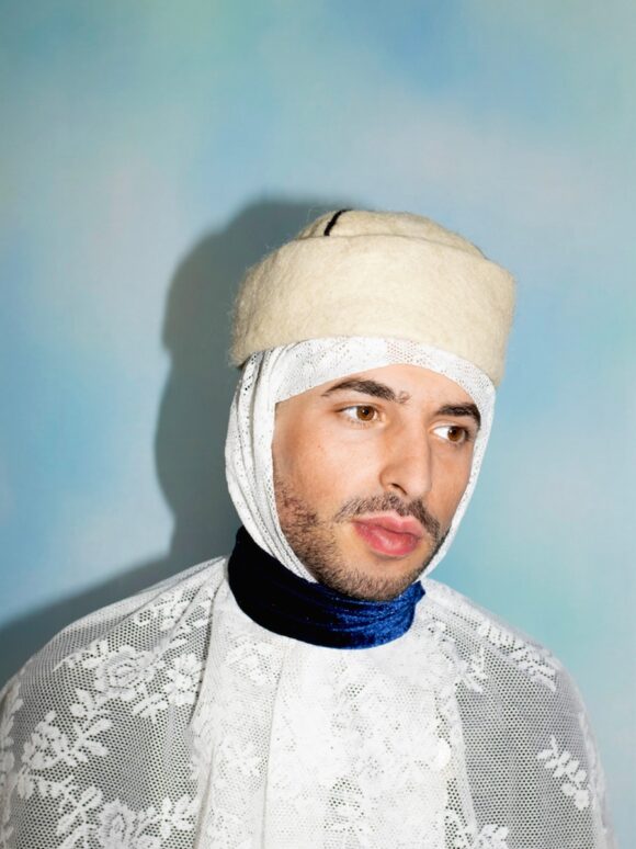 © Lucie Khahoutian, Kilim Me Softly, « Anthony », 2019 / Courtesy of the artist and unRepresented by salon Approche