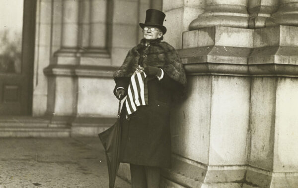 cropped-PAUL-THOMPSON,-Dr.-Mary-Walker,-the-first-woman-to-wear-trousers-in-public,-c.-1911,-Vanity-Fair-©-Condé-Nast-fisheye