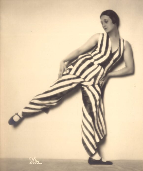 d’Ora, La danseuse Lizica Codreanu, c. 1927 © Vienne, Photoinstitut Bonartes