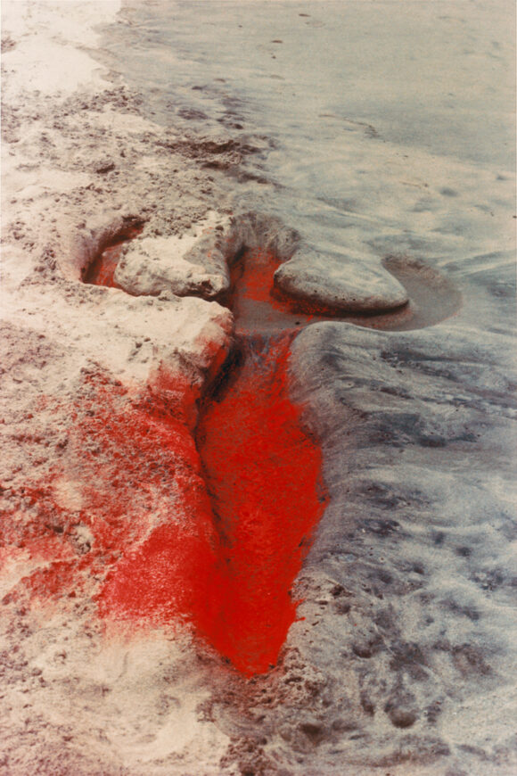 © Ana Mendieta / Courtesy The Estate of Ana Mendieta Collection, LLC and Galerie Lelong & Co.