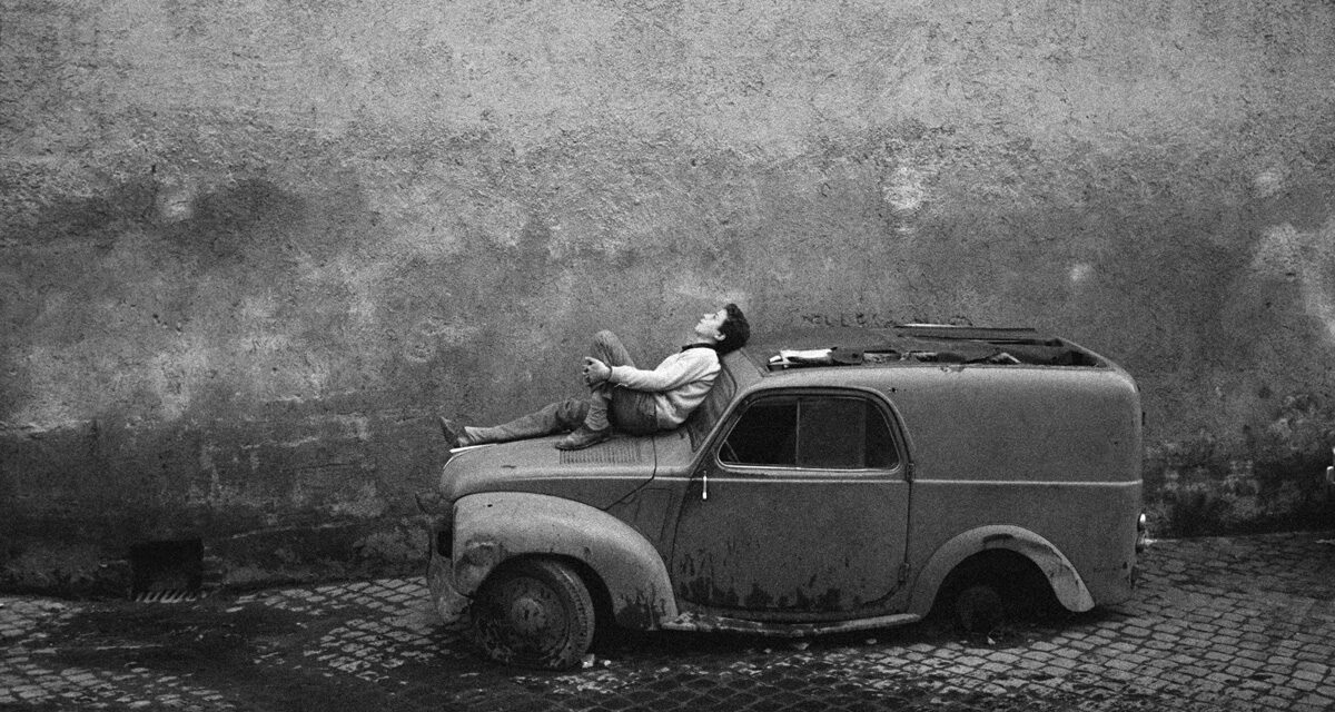 © Bruno Barbey