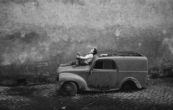 © Bruno Barbey