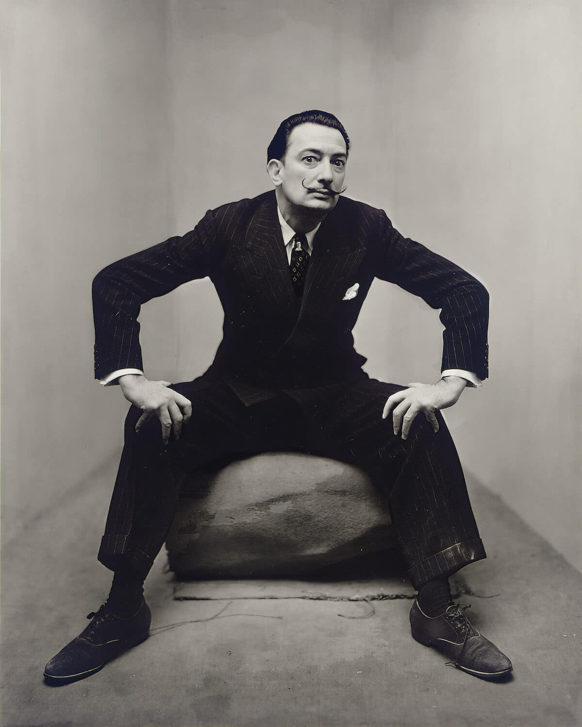 Salvador Dalí, 1947 © Irving Penn / The Irving Penn Foundation Pinault Collection