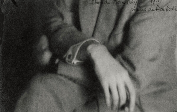 © Man Ray, Les mains de Henri-Pierre Roché, 1931